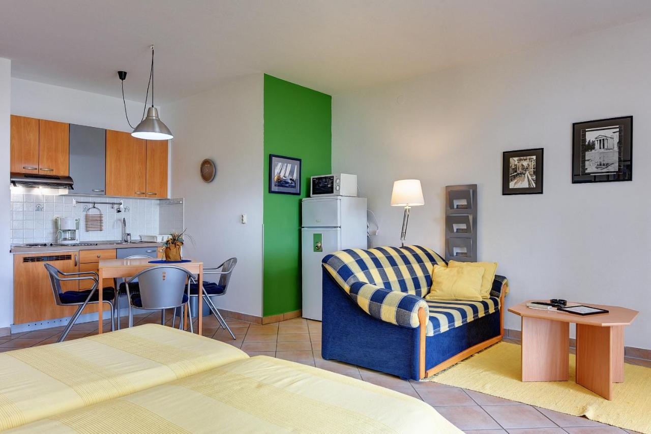 Apartments Villa Ana Медулин Екстер'єр фото